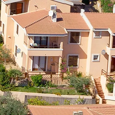 Il Borgo Di Porto Corallo 3*