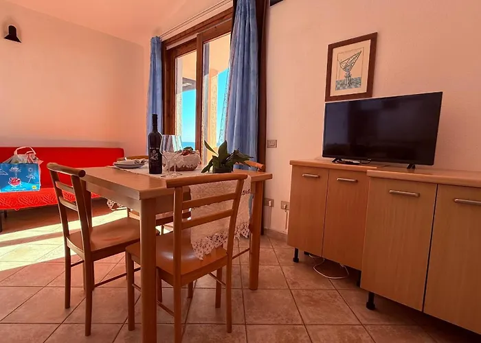 Il Borgo Di Porto Corallo