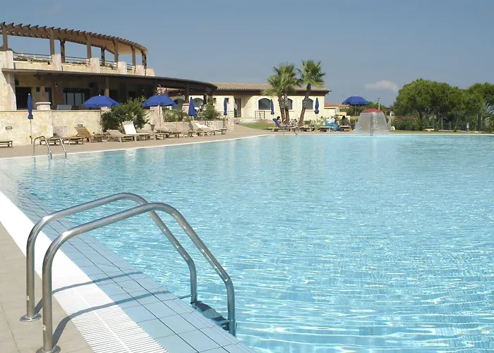 Il Borgo Di Porto Corallo