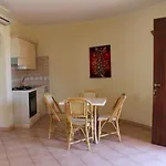 Il Borgo Di Porto Corallo 아파트호텔 빌라푸주