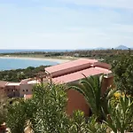 Aparthotel Il Borgo Di Porto Corallo 4*