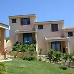 Ξενοδοχείο με διαμερίσματα Il Borgo Di Porto Corallo