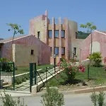 Ξενοδοχείο με διαμερίσματα Il Borgo Di Porto Corallo