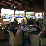 Ξενοδοχείο με διαμερίσματα Il Borgo Di Porto Corallo 4*
