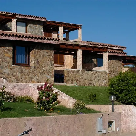 Il Borgo Di Porto Corallo Lägenhetshotell