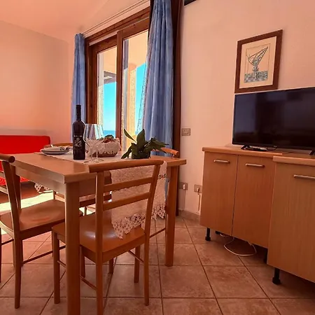 Il Borgo Di Porto Corallo