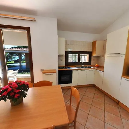 Lägenhetshotell Il Borgo Di Porto Corallo 4*