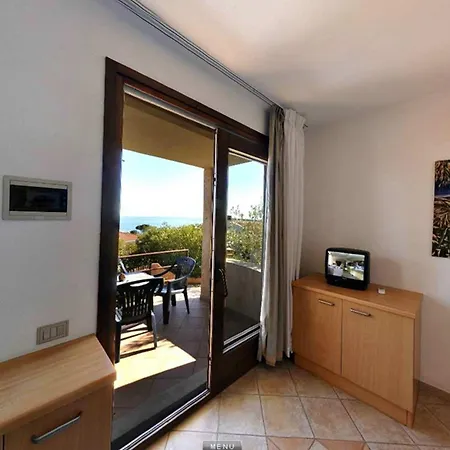 Il Borgo Di Porto Corallo Lägenhetshotell 4*
