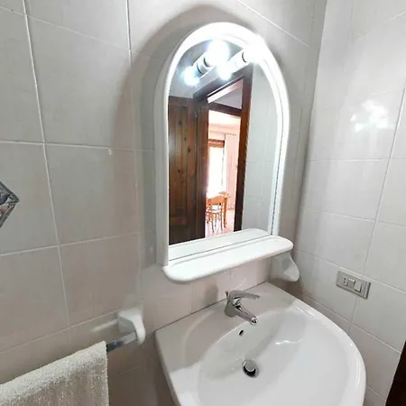 Lägenhetshotell Il Borgo Di Porto Corallo 4*