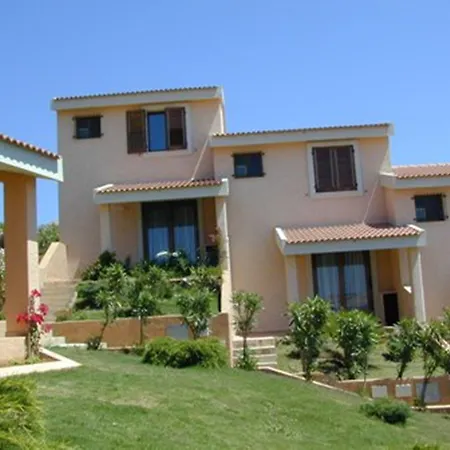 Lägenhetshotell Il Borgo Di Porto Corallo