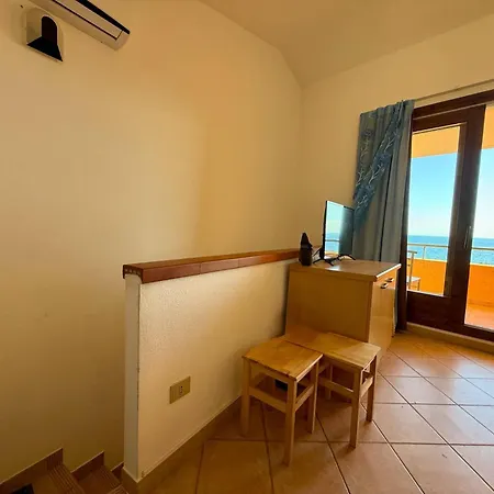 Ξενοδοχείο με διαμερίσματα Il Borgo Di Porto Corallo