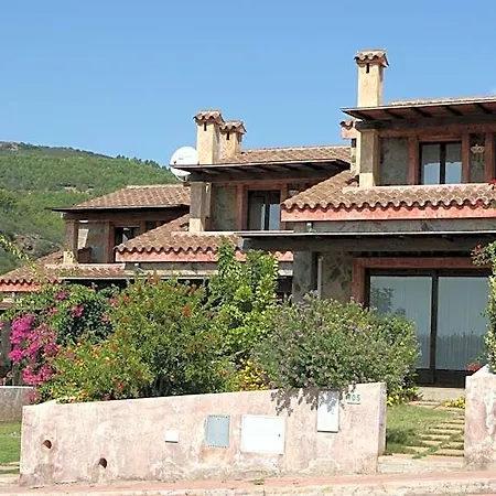 Il Borgo Di Porto Corallo
