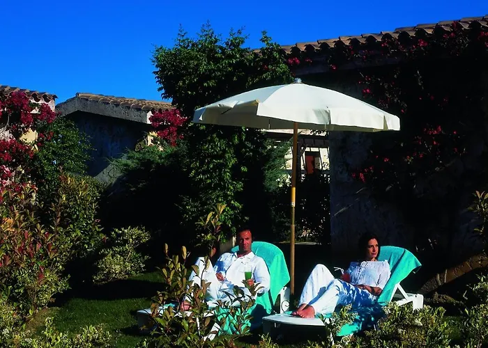 Il Borgo Di Porto Corallo מלון דירות וילאפוצו