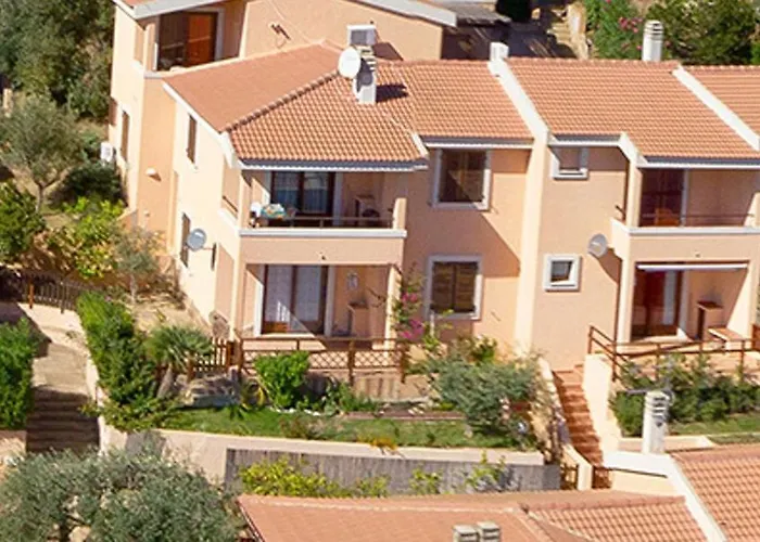Il Borgo Di Porto Corallo 4*