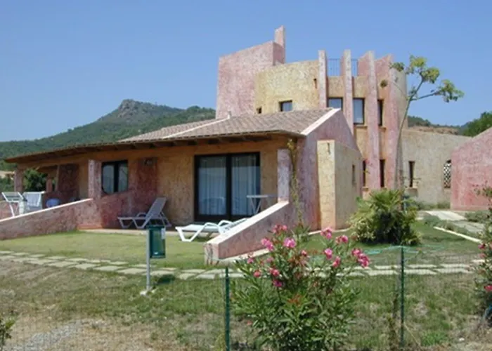 Il Borgo Di Porto Corallo 4*