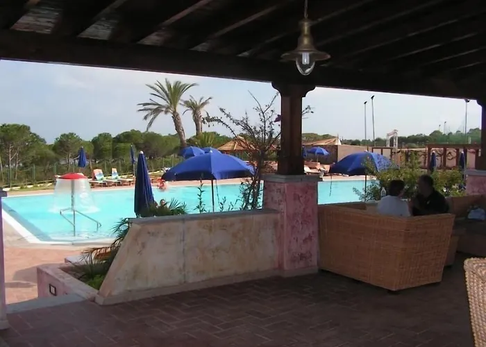 Apart Otel Il Borgo Di Porto Corallo 3*