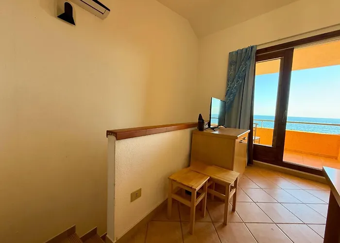 Aparthotel Il Borgo Di Porto Corallo